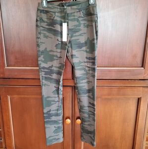 Sanctuary Grease Pointe Camo leggings